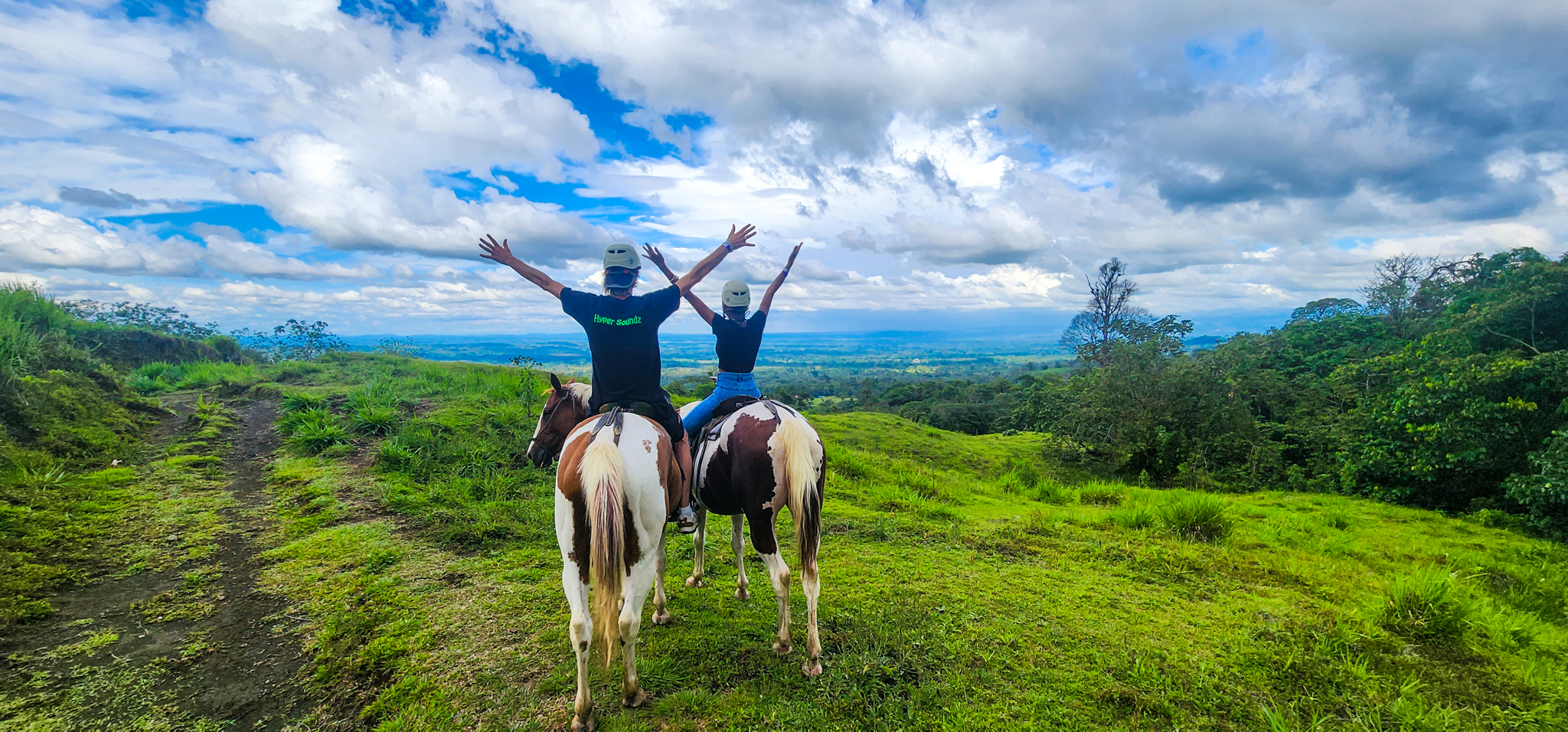 🇨🇷 Costa Rica – (outtake): A Short Video Clip From Horseback Riding At Volcano Arenal